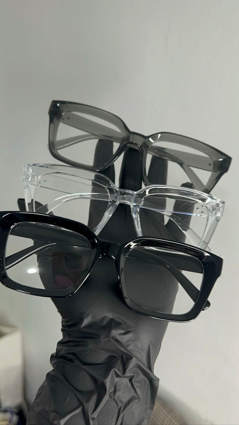 Carly Frames